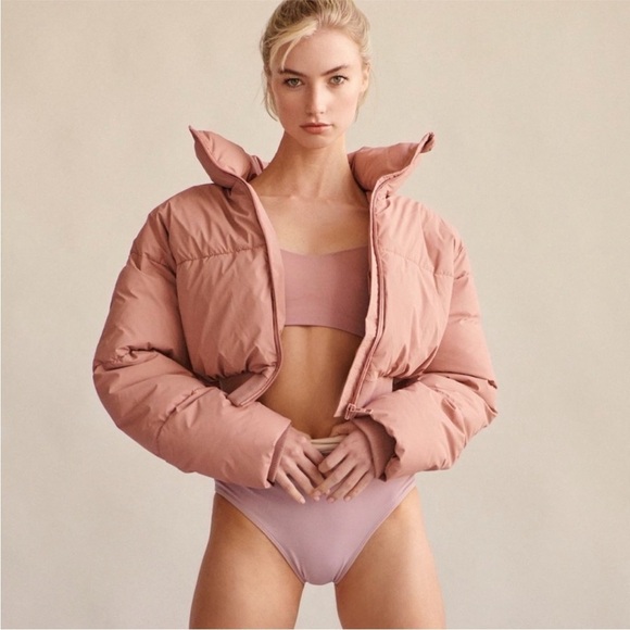 Zara pink cropped puffer jacket BLOGGERS FAVORITE!!!!! - Picture 9 of 16